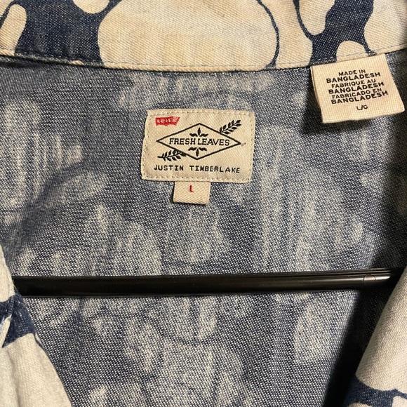 Levi Justin Timberlake SS button down - Picture 2 of 2